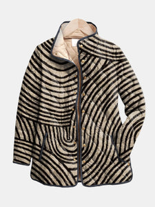 Inya | Quilted Jacket with Hand-Drawn Retro Circular Design